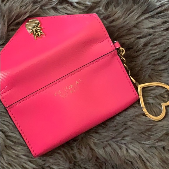 Victoria’s Secret - Picture 7 of 8